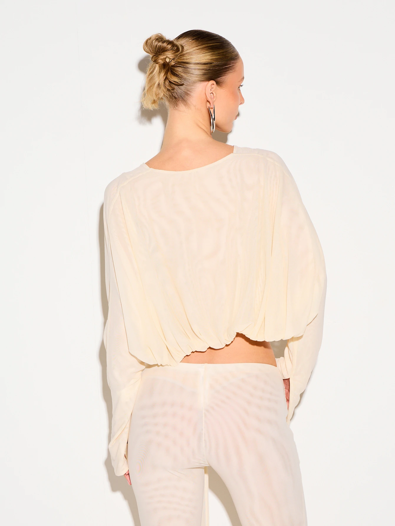 KIZN Cream Batwing Blouse With Twisted Detail