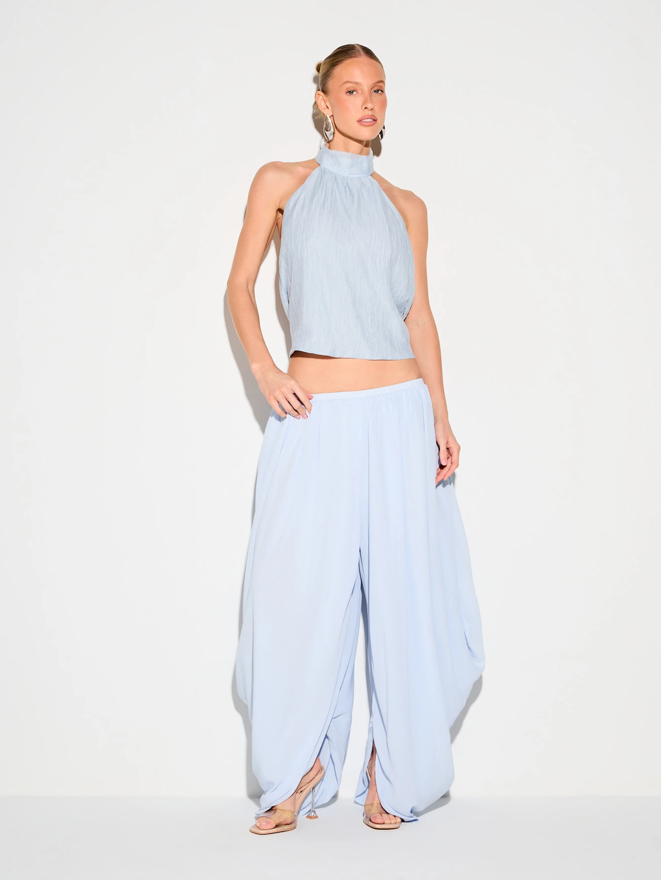 KIZN Top z dekoltem typu halter i odkrytymi plecami