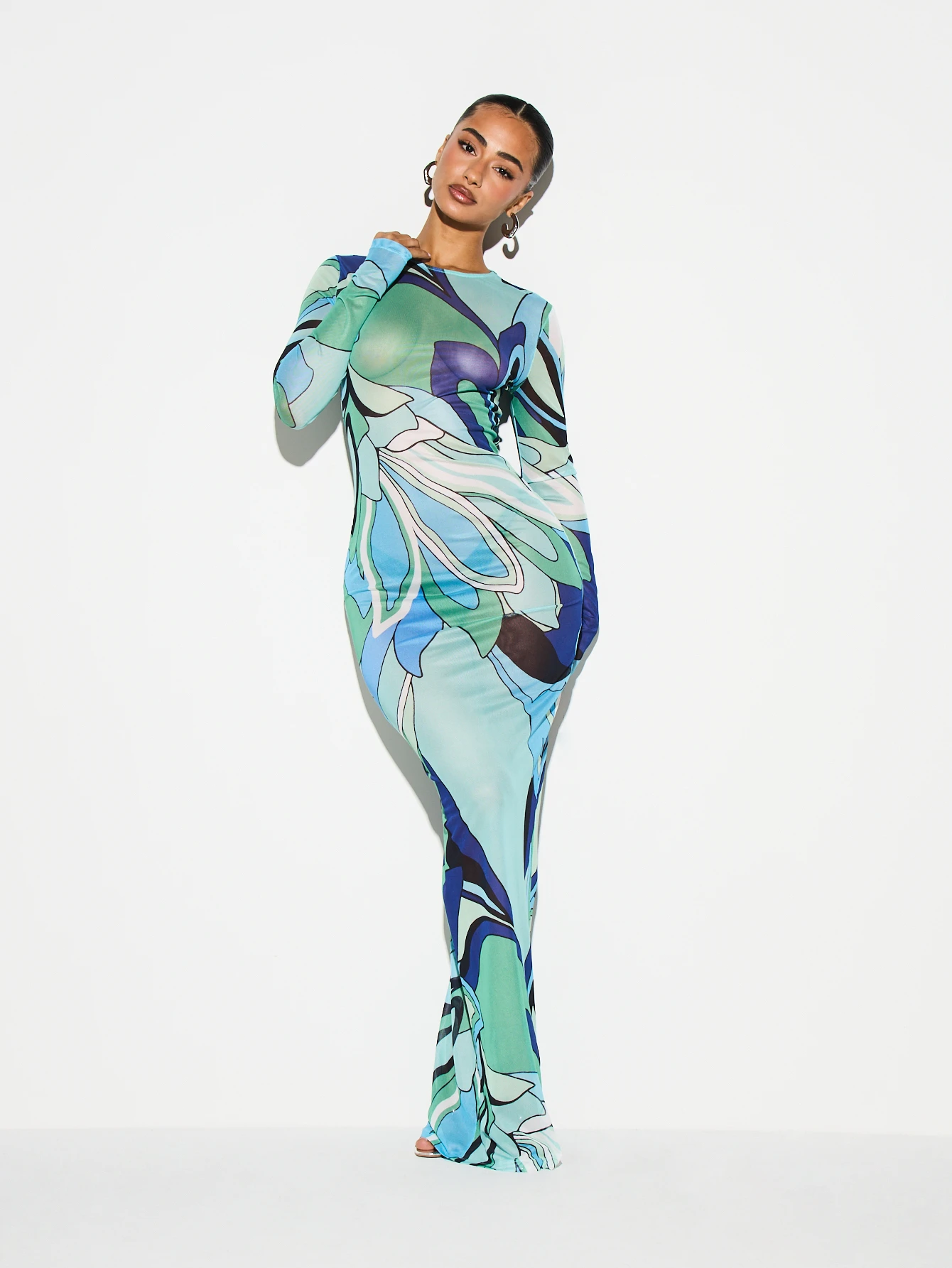 KIZN Abito lungo aderente con stampa astratta a maniche lunghe