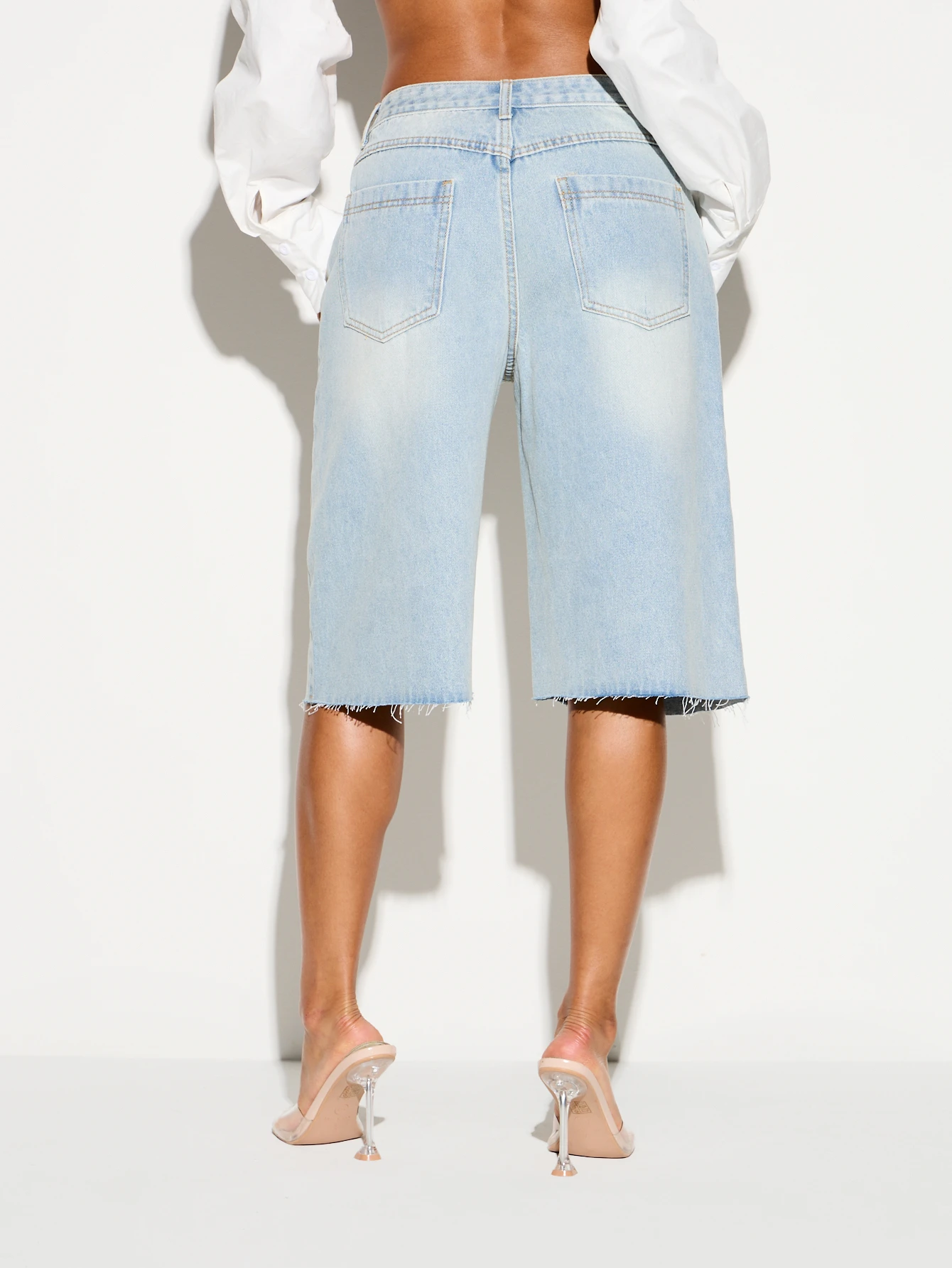 KIZN 하이웨이스트 와이드 레그 버뮤다 쇼츠