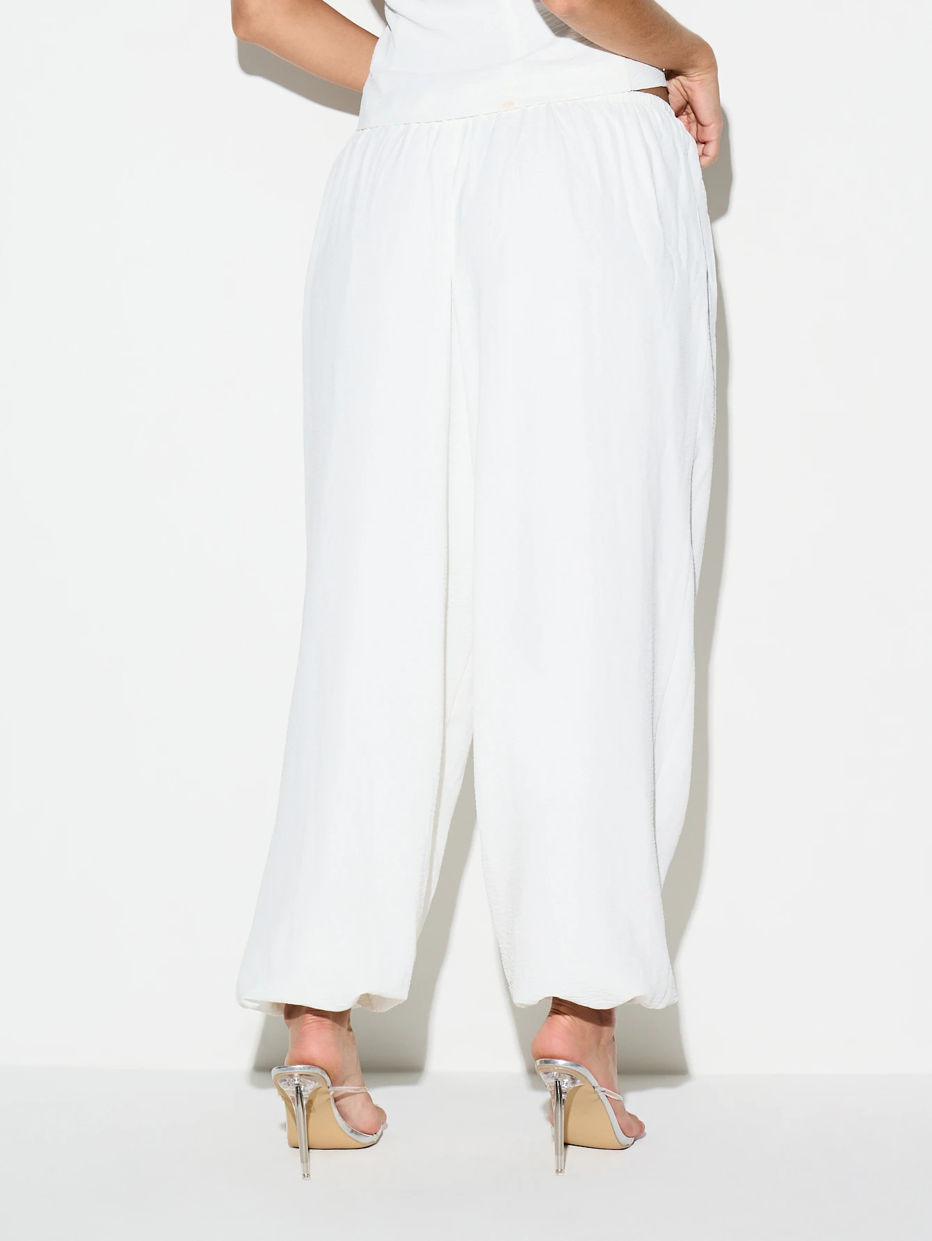 KIZN Linen Feel Balloon Pants With Drawstring Waist