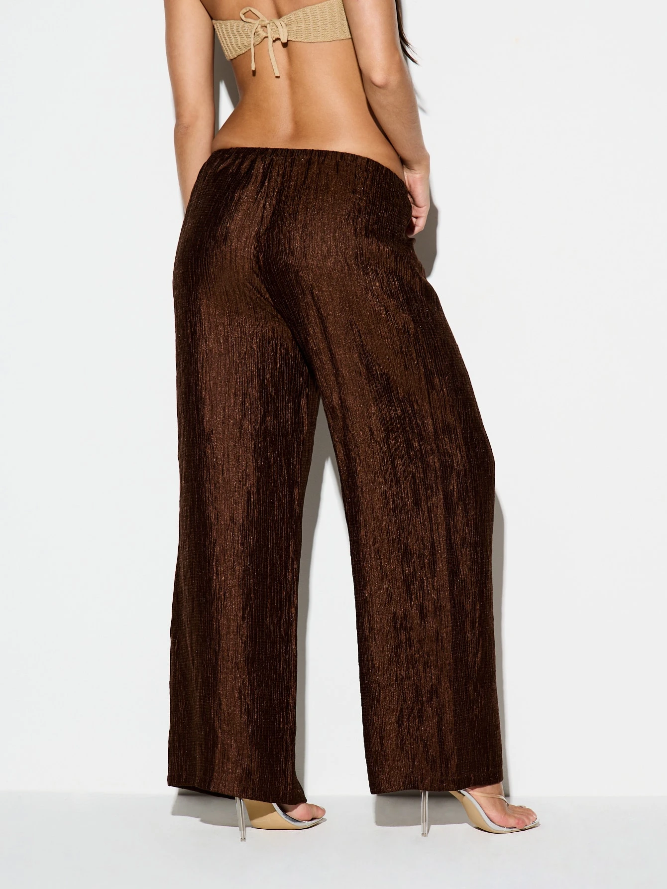 KIZN Pantalones palazzo de satén texturizado con pernera ancha