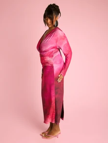 FASHION SZN Vestido maxi de malla con cuello en pico y manga larga, ajustado, de talla grande, elegante y sexy para vacaciones, ropa de talla grande para vacaciones, vestido largo, atuendo de invitada de boda de talla grande, estampado abstracto ajustado para ocasiones, fiestas de verano, cumpleaños y eventos nocturnos - Rojo - Ver 5