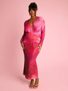 FASHION SZN Vestido maxi de malla con cuello en pico y manga larga, ajustado, de talla grande, elegante y sexy para vacaciones, ropa de talla grande para vacaciones, vestido largo, atuendo de invitada de boda de talla grande, estampado abstracto ajustado para ocasiones, fiestas de verano, cumpleaños y eventos nocturnos - Rojo - Ver 1