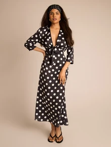 FASHION SZN 女士系带波点单色中长连衣裙，优雅别致性感，适合各种场合，假日连衣裙，夏季度假婚礼宾客礼服，深V领黑色波点 - 黑與白 - 查看 4