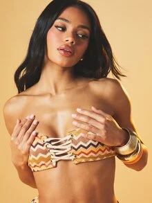 MISSGUIDED Damen Zickzack Muster Schnürung Bandeau Bikini Oberteil mit Vorderdetail Sommerbekleidung - Verschiedenfarbig - Übersicht 2