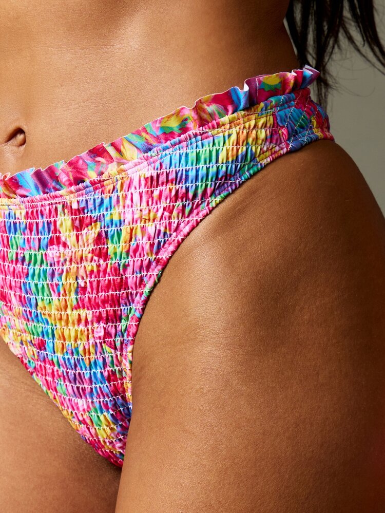 MISSGUIDED Women's High Rise Cheeky Bikini Bottoms With Ruffled Hem And Smocked Rainbow Floral Print Summer Beach Swimwear