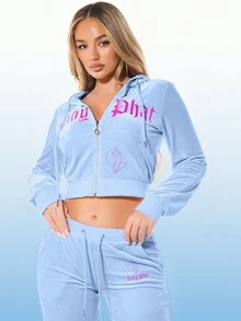 BABYPHAT 女士丝绒全拉链连帽衫，饰有粉色哥特式文字图案和天使翅膀印花，柔软绒面质感，长袖休闲冬季街头服饰 - 淺藍色 - 查看 4