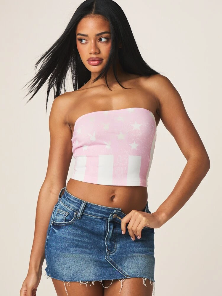 Missguided x Playboy Top Cropped Bandeau Estampado com Estrelas Rosa e Branco, Sem Alças, para Verão e Festivais, Quarto de Julho