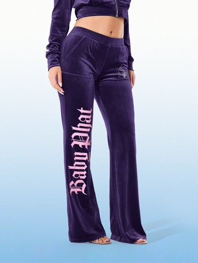 BABYPHAT Quần jogger nữ ống rộng chất liệu nhung, in chữ Gothic, có túi bên hông, kiểu dáng rộng rãi thoải mái, có dây rút.