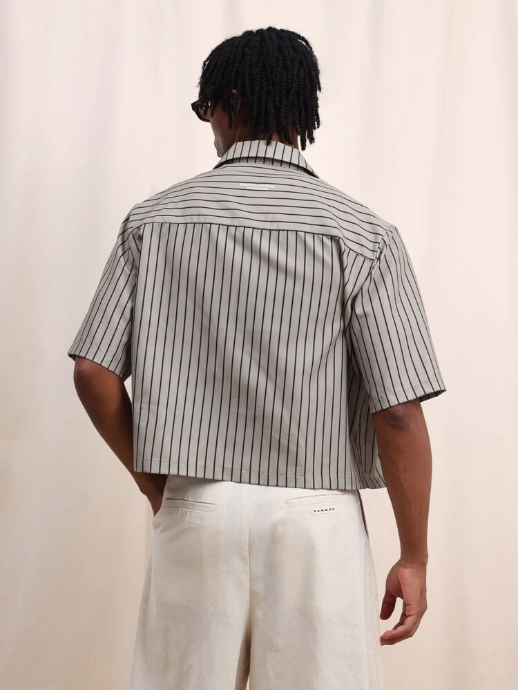 Camisa de manga corta con botones y rayas verticales para hombre, estilo casual con cuello para uso en primavera y verano en la oficina