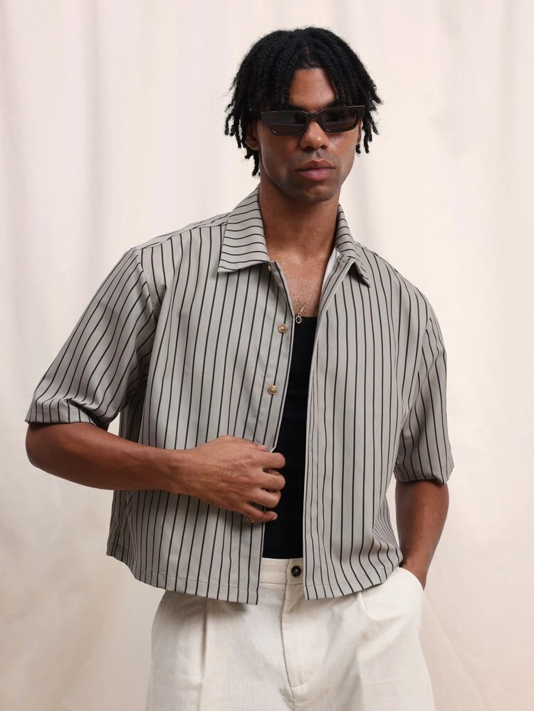 Camisa de manga corta con botones y rayas verticales para hombre, estilo casual con cuello para uso en primavera y verano en la oficina