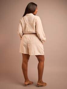 FASHION SZN Quần short nữ cỡ lớn chất liệu vải lanh dệt họa tiết kẻ sọc, cạp chun, kiểu dáng rộng rãi thoải mái, thích hợp mặc đi biển, nghỉ hè, du lịch, đi biển, thanh lịch, có dây rút phía trước, cạp chun co giãn, có túi, phong cách lễ hội, boho, đi biển, câu lạc bộ. - Màu Khaki - Xem 2