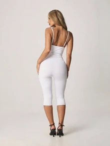 MISSGUIDED 女士修身胸衣紧身连体裤，爱心领口设计，七分裤长，适合约会之夜和派对场合。 - 白色 - 查看 2