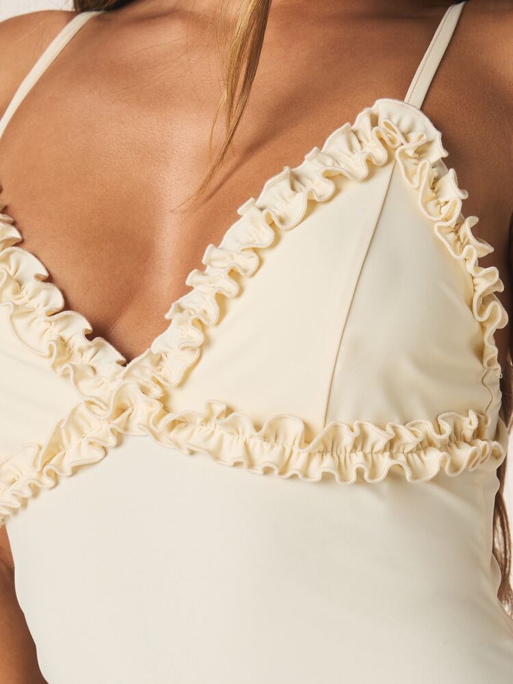 MISSGUIDED Crinkle Bust V-Neck Ruffle Trim Spaghetti Strap Bodycon Maxi Dress Elegant Evening Party Summer Wedding Guest Formal Occasion Wear