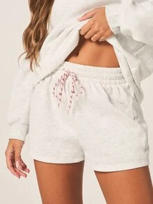 MISSGUIDED Bộ đồ thể thao nữ Jersey gồm áo sweatshirt trễ vai và quần short cạp cao có dây rút, kiểu dáng hai mảnh, thích hợp mặc ở nhà. - Màu Xám nhạt - Xem 4