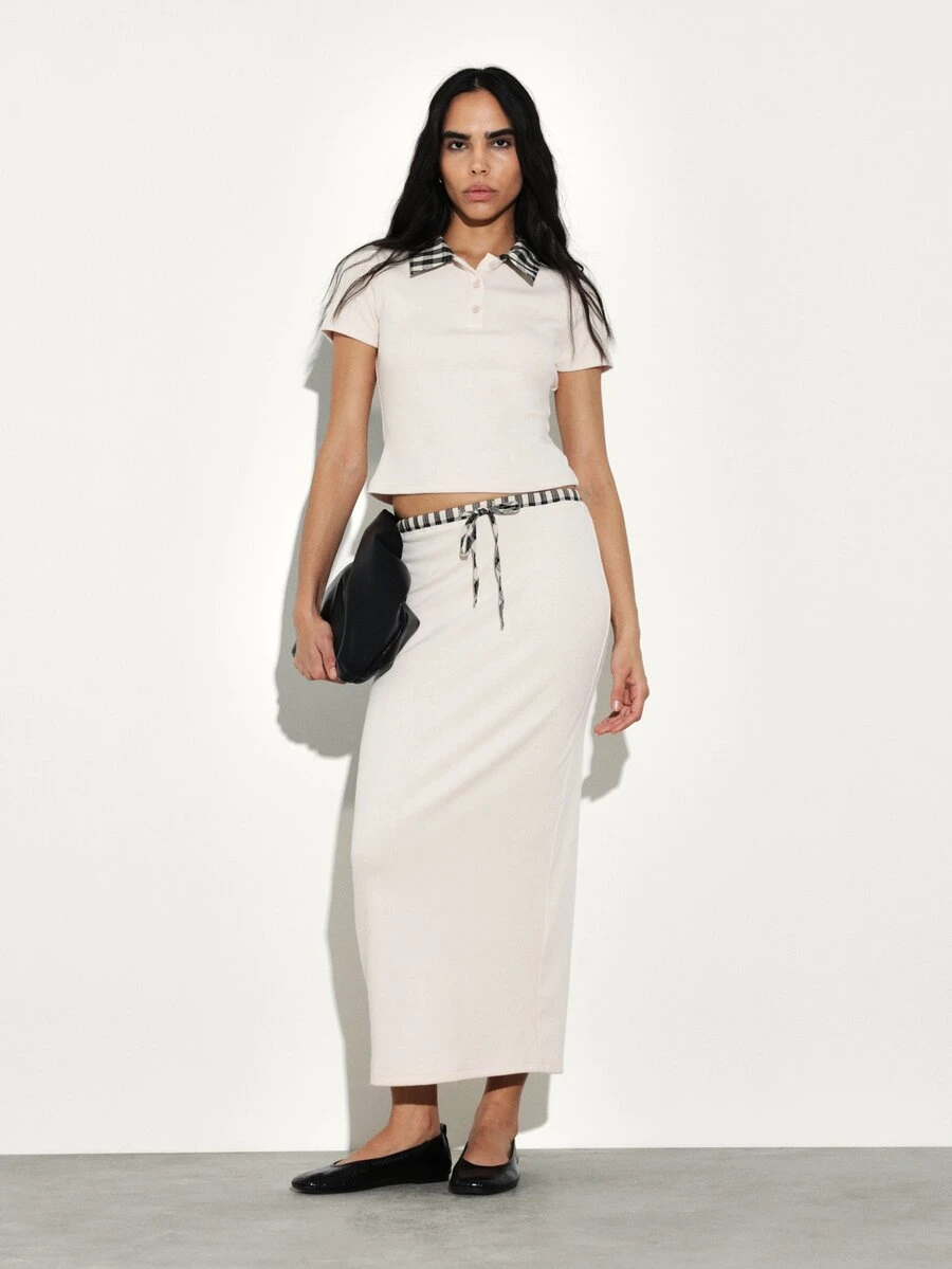 KSTM 女士短袖翻领Polo衫，撞色格纹细节，腰部系带设计 - 杏色 - 查看 1