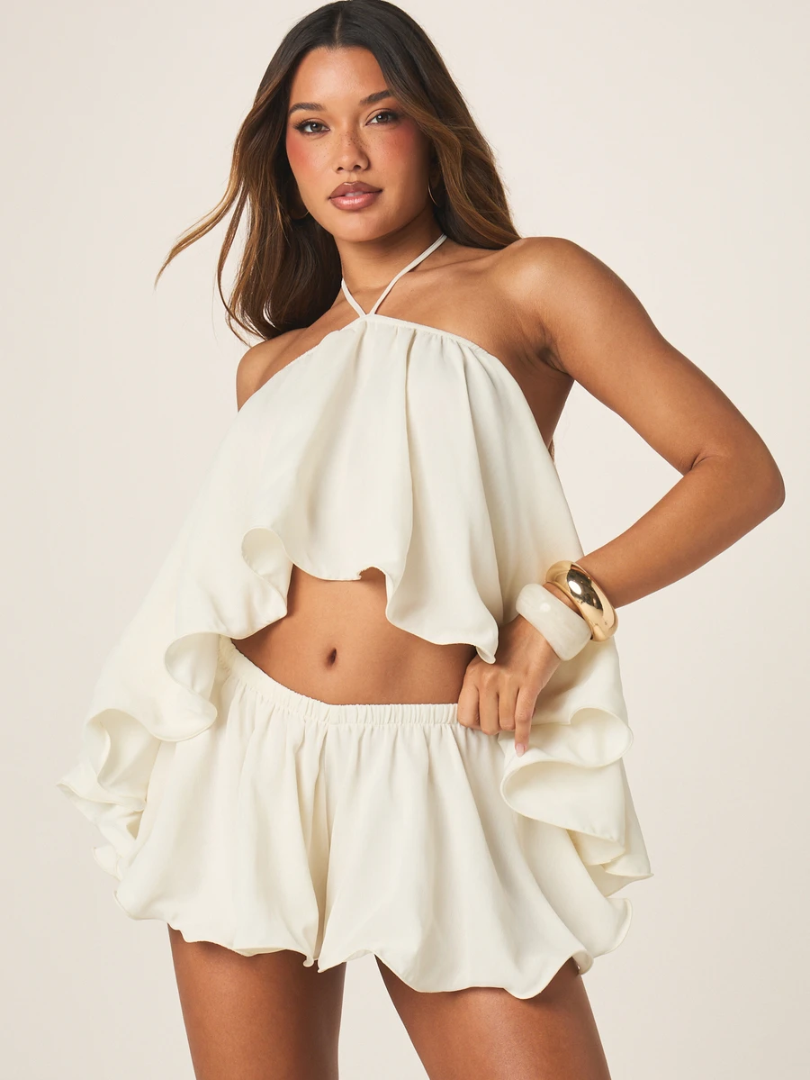 MISSGUIDED 女士两件套露背吊带短上衣和飘逸荷叶边短裤套装，夏季海滩度假装 - 白色 - 查看 1