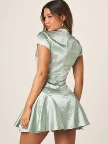 MISSGUIDED Đầm mini satin dáng xòe, cổ khoét sâu, tay ngắn, màu xanh lá cây nhạt, thích hợp cho tiệc tùng, dạ hội và các dịp trang trọng. - màu xanh lá - Xem 3