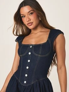 MISSGUIDED 牛仔布短袖方领纽扣前襟迷你泡泡裙摆连衣裙，后背饰有褶皱细节 - 深色水洗藍 - 查看 5