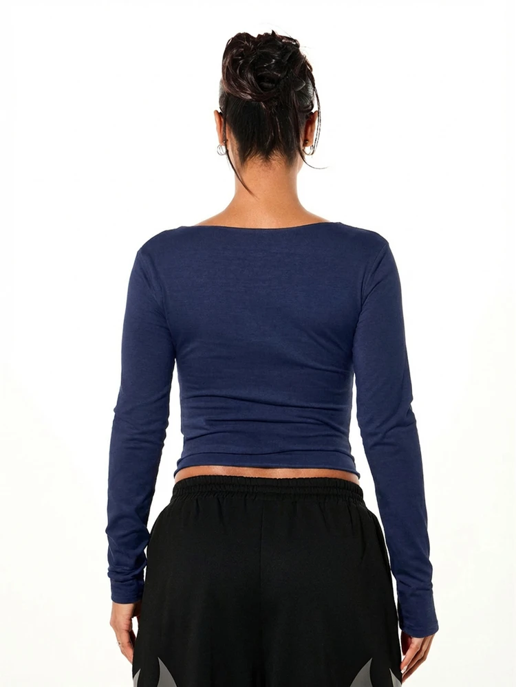 SUMWON WOMEN Damen Flammen Design Langarm Crop Top mit tiefem V-Ausschnitt, figurbetont, lässige Mode Statement Bluse