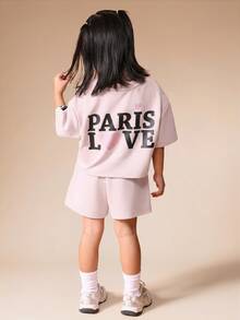 Bộ đồ hai mảnh phối hợp họa tiết Paris Love dành cho bé gái, kiểu dáng thường ngày mùa hè, gồm áo crop top và quần short. - Hồng - Xem 1