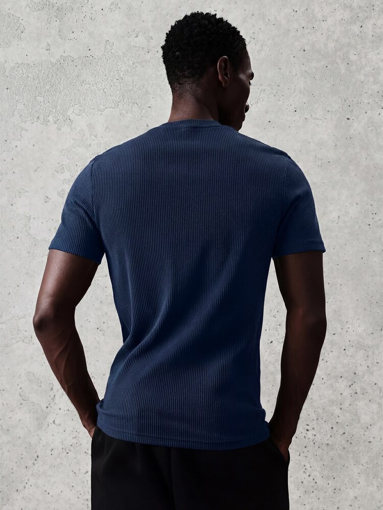 Camiseta Básica Casual Essencial de Manga Curta e Gola Careca com Costelas na Cor Marinho para Homens
