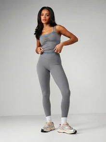 MISSGUIDED 无缝罗纹运动套装，交叉露背设计，高腰紧身裤，适合活跃女性训练锻炼 - 灰色 - 查看 4