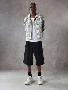 SUMWON Men's Textured Check Short Sleeve Shirt With Cropped Design Black White Plaid Pattern Button Front Casual Summer Shirt - Grey - View 4