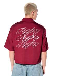 PLAYBOY X SUMWON Camisa de botones de manga corta con cuello, ajuste corto con logo, color burdeos, moda casual de verano - Burdeos - Ver 2