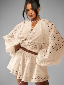 MISSGUIDED Setelan Broderie Anglaise dengan Atasan Smock dan Celana Pendek Longgar, Busana Musim Panas Festival Bohemian. - Krem - View 4