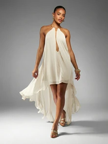MISSGUIDED Đầm dạ hội maxi bằng chiffon nhăn, cổ yếm, vạt trước bất đối xứng, chất liệu cao thấp, có chi tiết khoét lỗ phía trước. - Kem - Xem 1