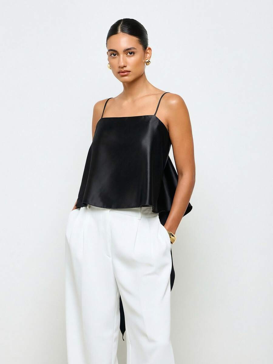AiiRZ Blusa de verano sin mangas con top de cami de satén, superposición drapeada y detalle de lazo en la espalda - Negro - Ver 1