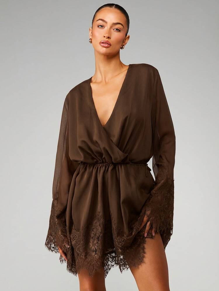 MISSGUIDED Vestido mini envolvente de escote profundo con delicado ribete de encaje y mangas acampanadas anchas para citas nocturnas y ocasiones de noche