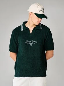 SUMWON Polo tricoté décontracté à coupe boîte avec raquettes de tennis brodées, col et poignets à rayures contrastées, texture douce - Vert - Voir 4
