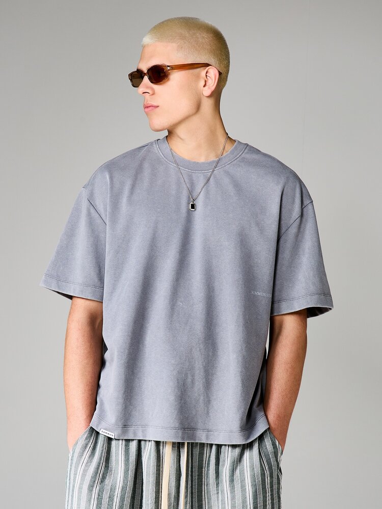 Camiseta de Manga Curta Oversized com Estampa de Anjos em Estilo Script Lavado, Corte Ajustado, com Gráficos nas Costas, Design Inspirado no Céu, Estilo Vintage, Casual