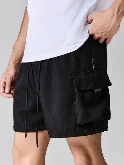 SUMWON Pantalones cortos cargo negros de ajuste relajado con múltiples bolsillos utilitarios y cintura ajustable con cordón para uso casual de verano