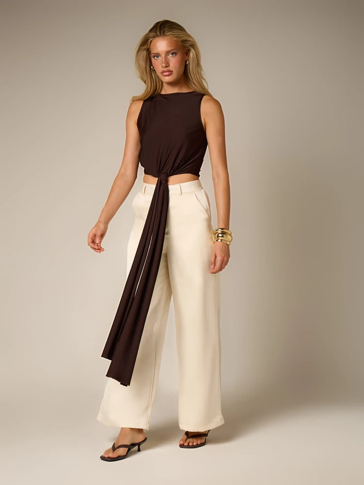 Sleeveless Knot Detail Tank Top With Front Tie