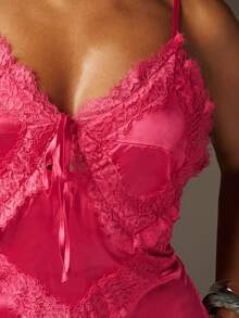 MISSGUIDED Vestido midi de satén y encaje con escote en V y tirantes finos para ocasiones de fiesta por la noche - Rosa Fucsia - Ver 5