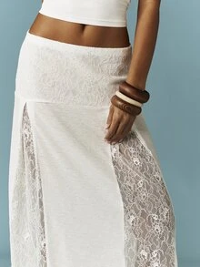 MISSGUIDED 蕾丝拼接长裙，饰有花卉刺绣细节和侧边拼接 - 白色 - 查看 5