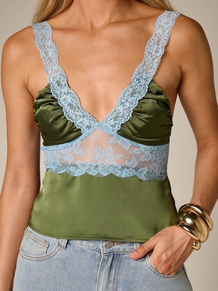AiiRZ Satin Lace Trim V-Neck Camisole Tank Top With Contrast Edging And Fitted Silhouette