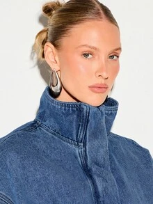 KIZN Áo khoác bomber denim dáng rộng với cổ áo cao, vạt áo ngắn. - Màu xanh lam - Xem 4