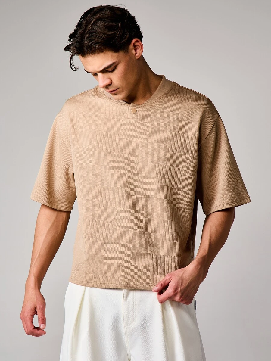 SUMWON Áo thun dệt kim dáng rộng, cổ Henley, tay ngắn, chất liệu co giãn, kiểu dáng thường ngày. - Màu Khaki - Xem 1