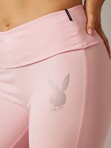 Missguided x Playboy Quần nỉ ống loe cạp gập đính đá màu hồng nhạt, chất liệu nhung, kiểu dáng thoải mái, thích hợp mặc nhà, cạp cao, phong cách retro Y2K. - Hồng - Xem 6