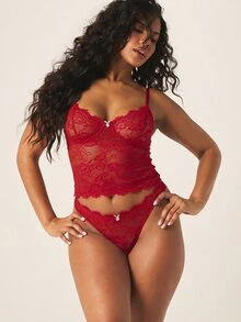 Missguided x Playboy Red Lace Lingerie Bra And Panty Set With Scalloped Edges And Adjustable Straps For Intimate Occasions Valentine's Day - Red - View 3