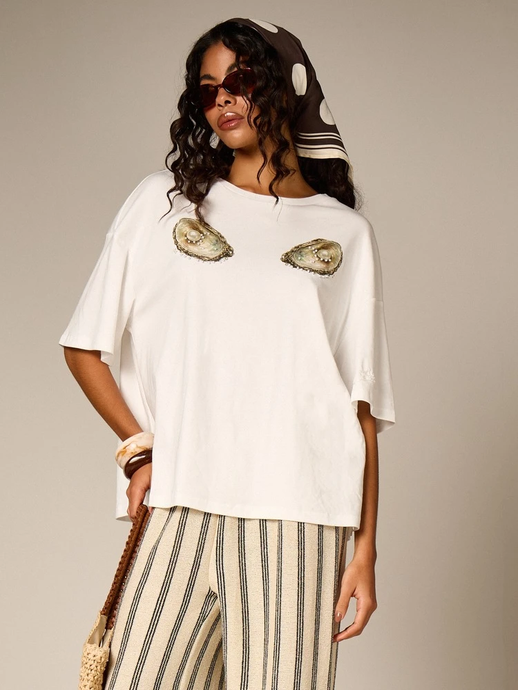Oyster Shell Pearl Print Oversized T Shirt