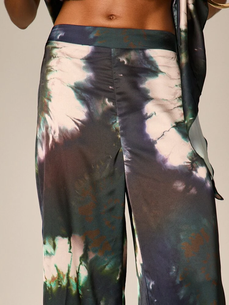 Palazzo-Hose mit weitem Bein und Batikmuster