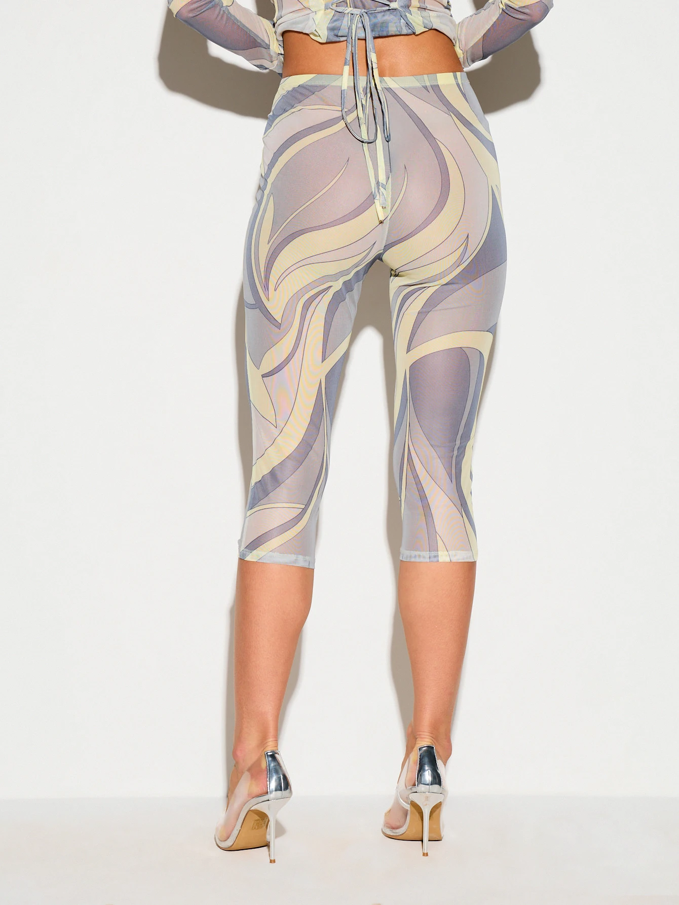 KIZN Swirl Print High Rise Cropped Leggings