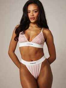 MISSGUIDED Quần lọt khe cạp thấp kẻ sọc với bản rộng, dây thun co giãn, chi tiết logo, màu hồng trắng, độ che phủ tối thiểu, kiểu dáng cơ bản thoải mái hàng ngày. - Nhiều màu - Xem 5