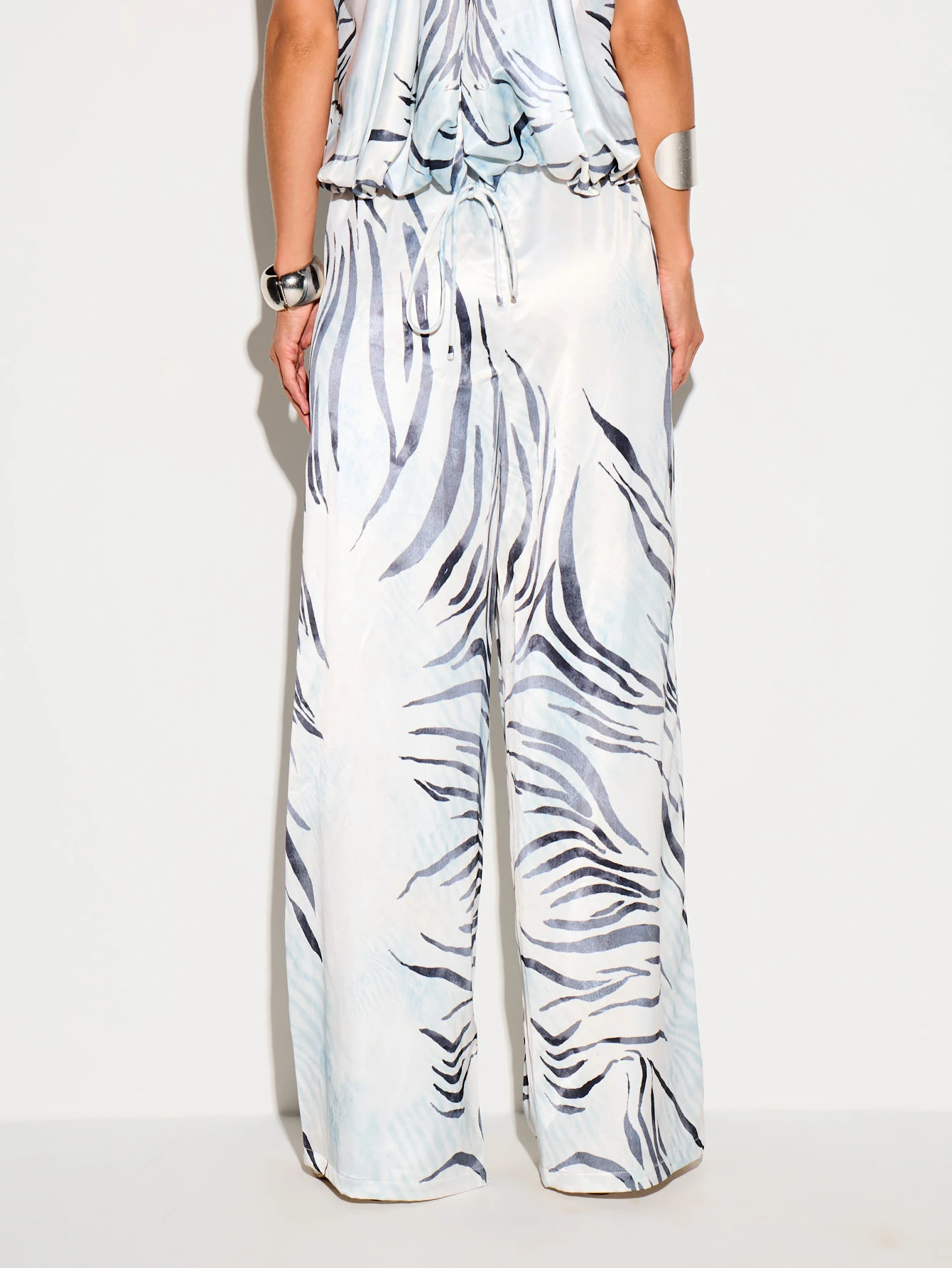 KIZN Tropical Print Wide Leg Satin Palazzo Pants